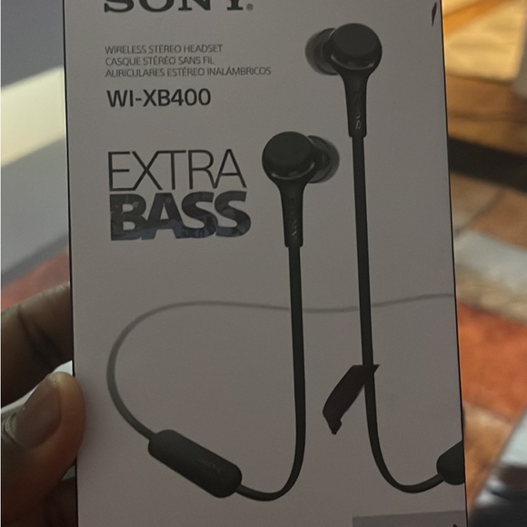 Sony Wi-XB400 Wireless in-Ear Extra Bass Headphones Black. Open Box never use - Picture 3 of 3